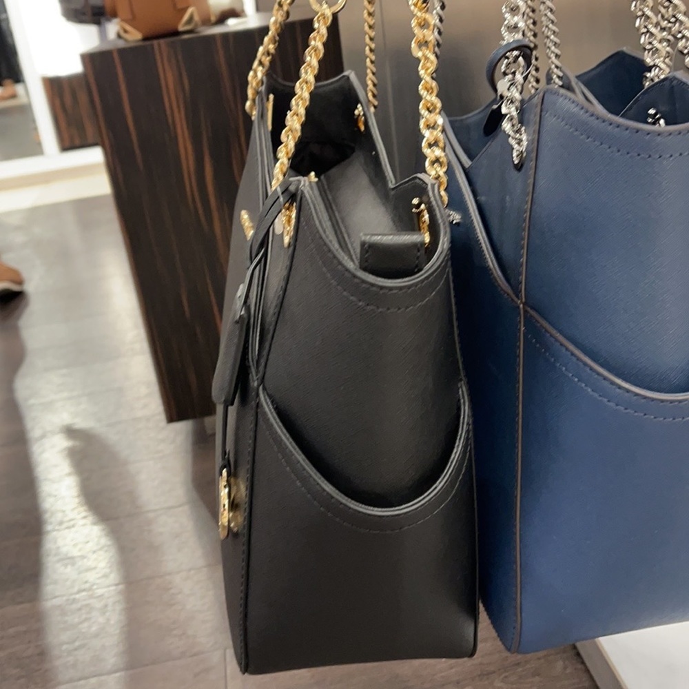 MICHAEL KORS LARGE X CHAIN LOGO SHOULDER BAG - Picture 8 of 16
